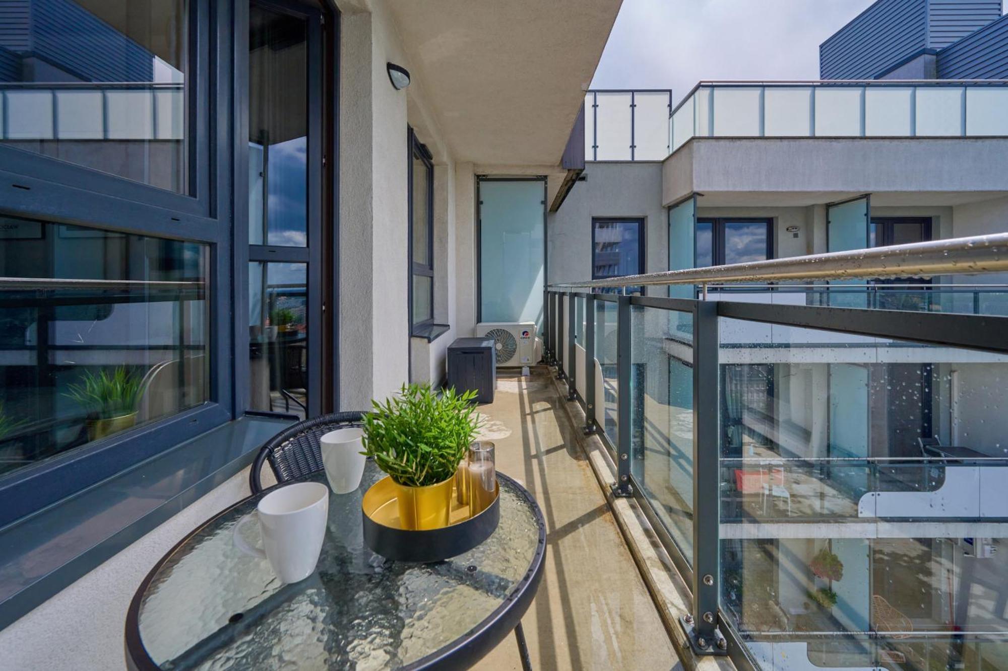 Odra Tower Apartment Center Of Wroclaw By Renters Prestige Exterior photo